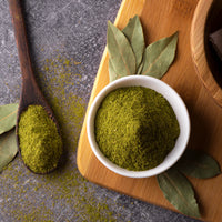 Bay_leaves_ground_Laurel_leaves_2